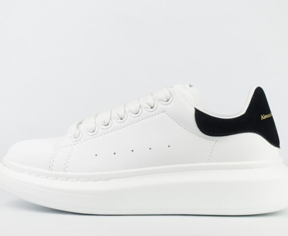 Alexander McQueen Oversize White / Black