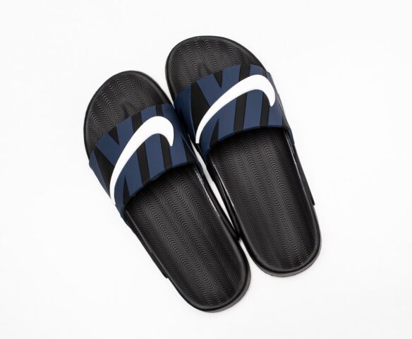 Сланцы Nike black