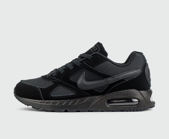 Nike Air Max IVO Triple Black