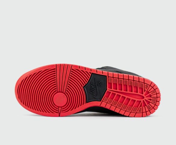 Nike SB Dunk Low Black / Red Ftwr. Вид 4