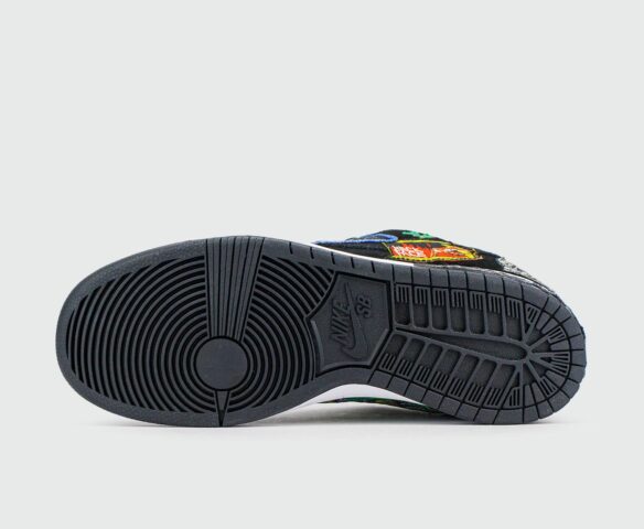Nike Dunk Low SB x Neckface. Вид 4