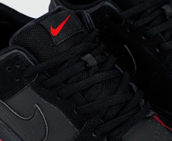 Nike SB Dunk Low Black / Red Ftwr. Вид 5